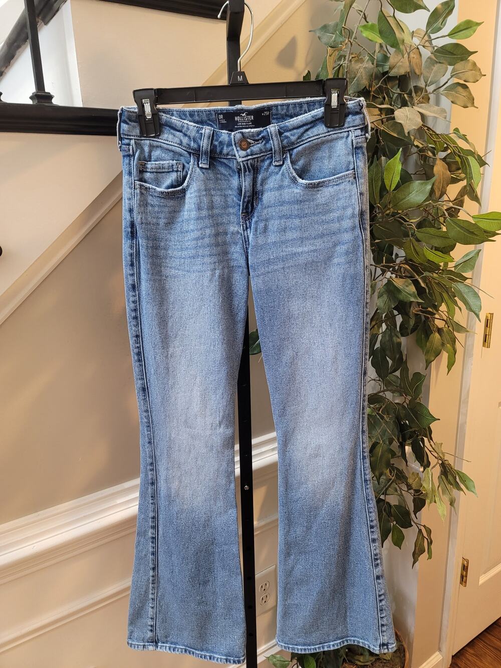 Hollister Flare Jeans Women's Size 0R Blue Denim Low Rise Stretchy Light Wash
